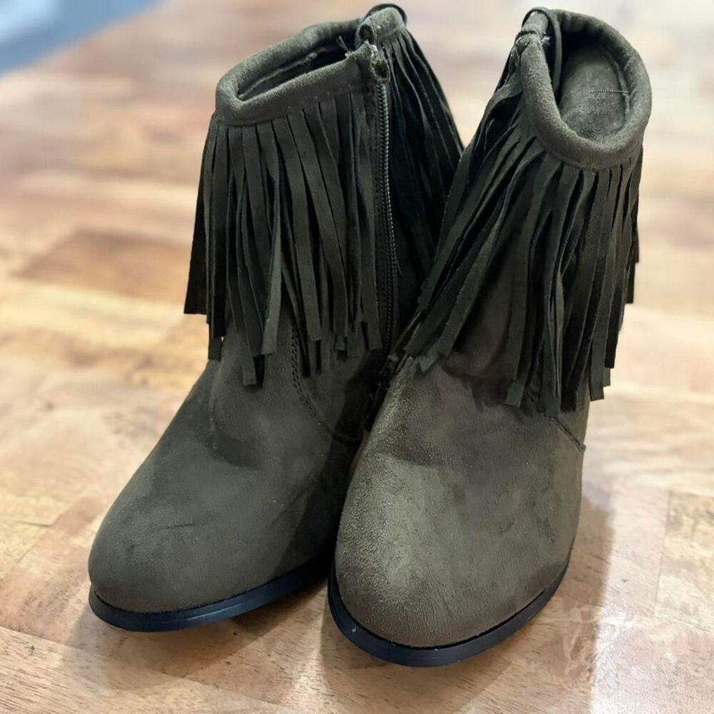 Unbranded Women's Khaki and Green Boots
